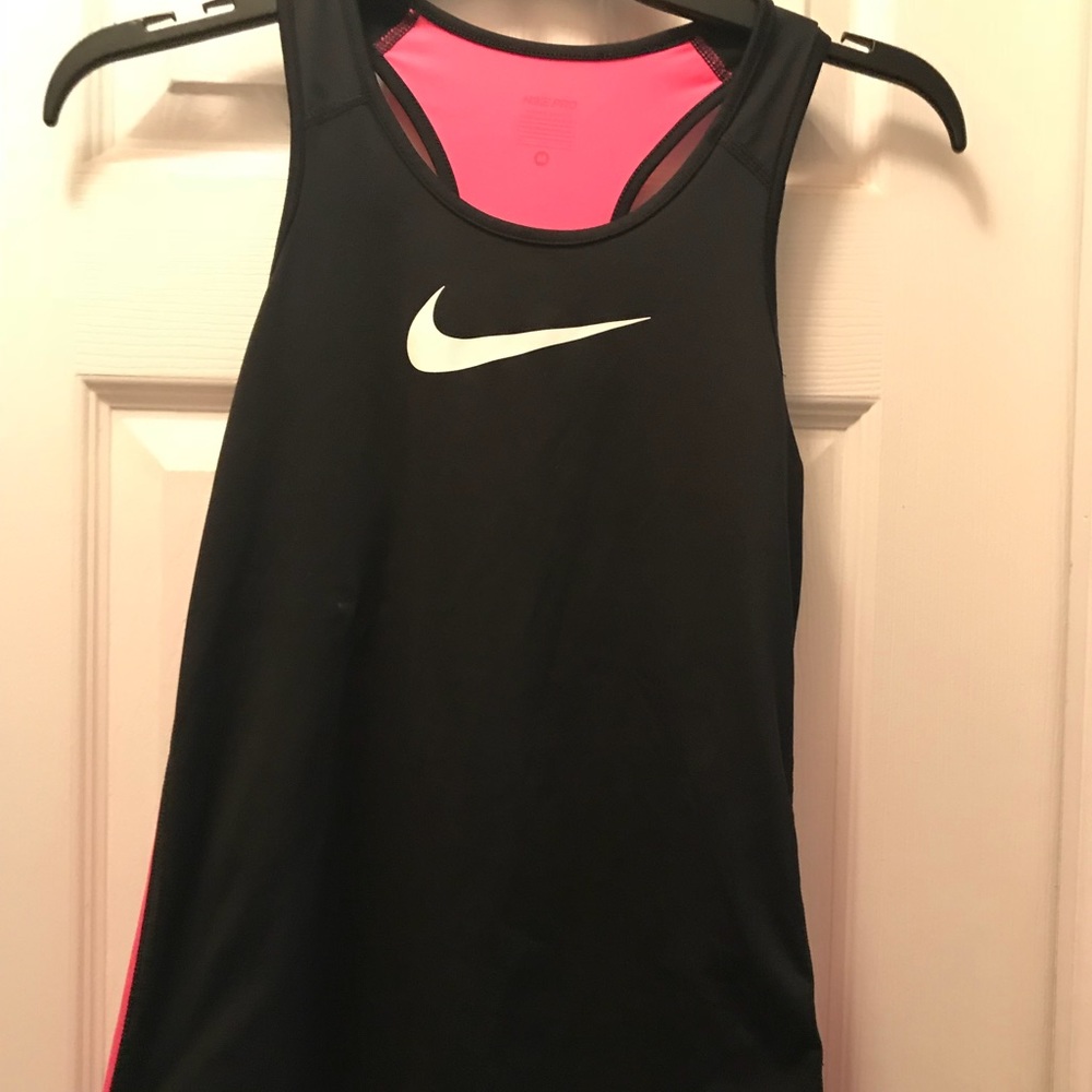 Size medium Nike Pro top